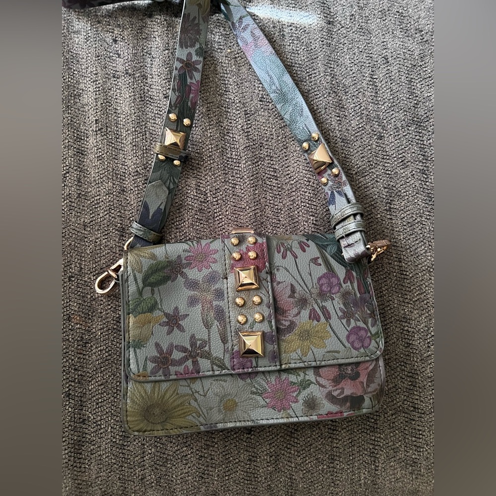 Steve Madden small crossbody bag